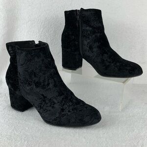 SO Womens Heeled Black Cut Velvety Fabric Ankle Boots Side Zip Chunky Heel US 10